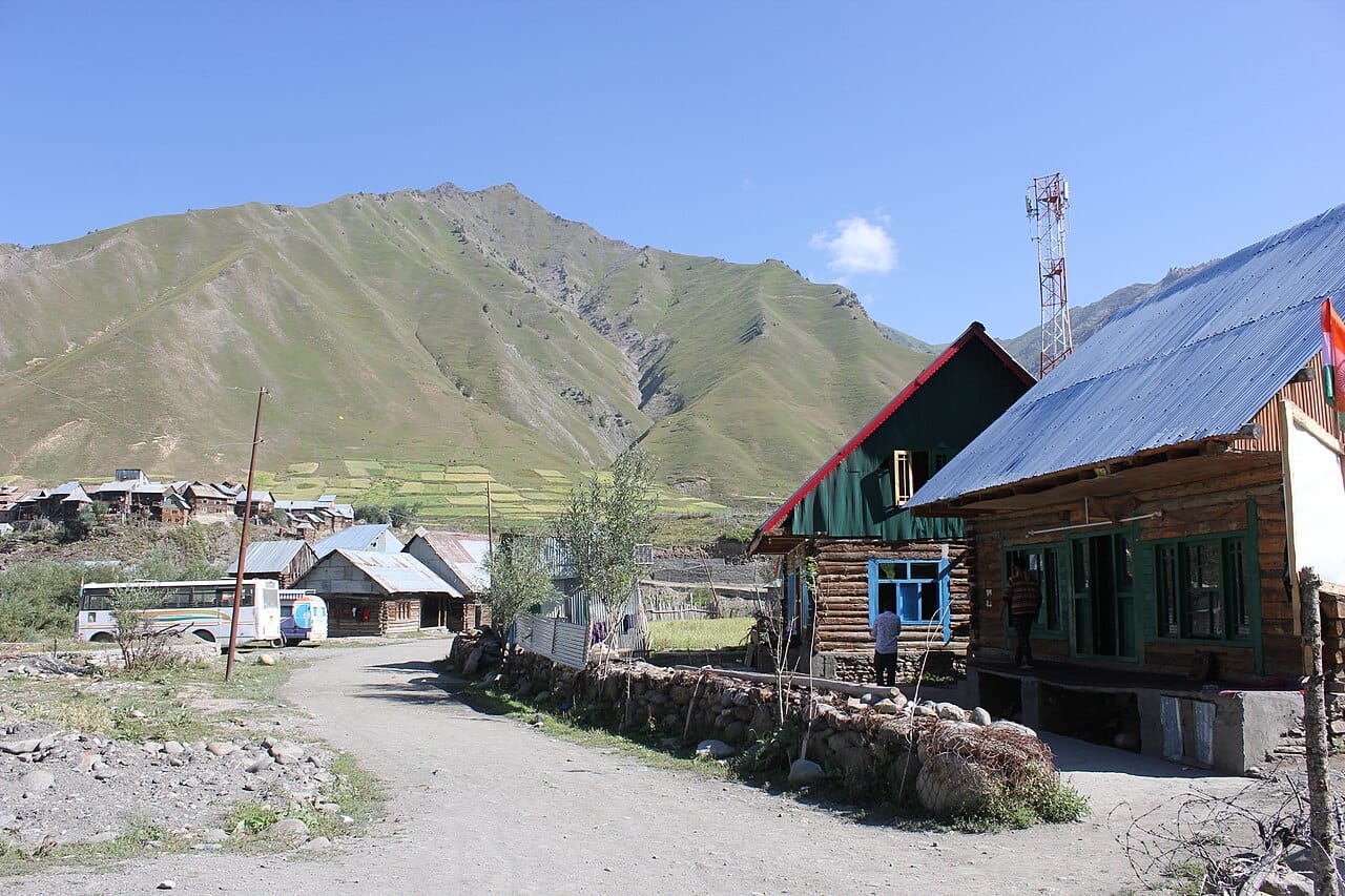 Gurez vs Marwah vs Warwan — Which Offbeat Kashmir Valley Should You Visit?