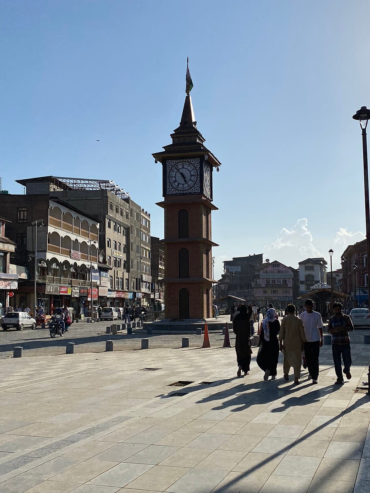Trivilio vs Thomas Cook India for Kashmir — A Full, Honest Comparison (2026)